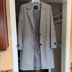Like New! Elodie women Plaid Lightweight Coat – Size